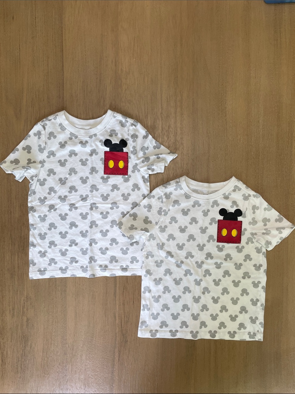 Old Navy White Kids T-Shirt - Gray Mickey Head Print and Red Pocket- 4T and 5T